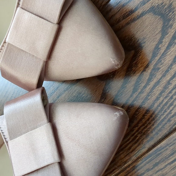 Lord and Taylor silk pumps - Picture 9 of 9